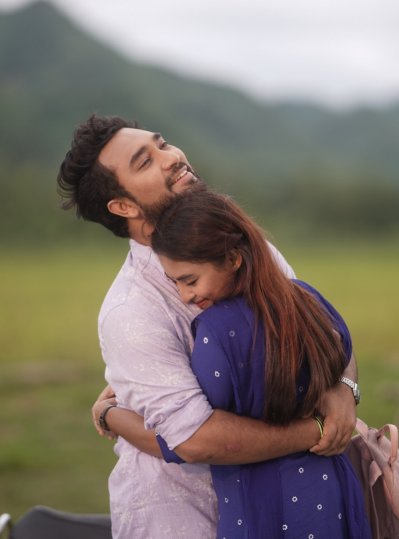 ‘কসম’ নাটকে ফারহান আহমেদ জোভান ও তানজিম সাইয়ারা তটিনী (ছবি: সিএমভি)