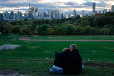 ‘স্বপ্নের দেশ’ ছেড়ে পালাচ্ছেন খোদ মার্কিনিরাই