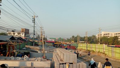 যানজটে ভোগান্তি নগরবাসীর