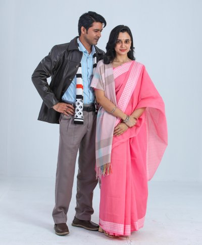 ‘বনলতা এক্সপ্রেস’ চলচ্চিত্রের লুকে শরিফুল রাজ ও সাবিলা নূর (ছবি: বুড়িগঙ্গা টকিজ)