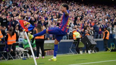 হ্যাটট্রিক করেন ইয়ামাল।