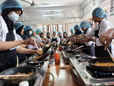 খাদ্য উৎপাদন বিষয়ক প্রশিক্ষণ