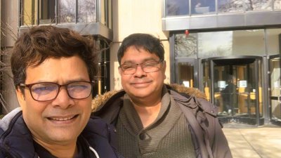 কবি শামীম রেজা ও কবি টি এম কায়সার 