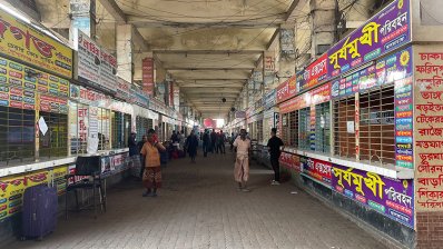 গাবতলিতে প্রায় ফাঁকা বাস কাউন্টার 