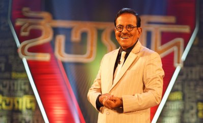 যেভাবে সেজেছে ঈদের সবচেয়ে বড় আয়োজন