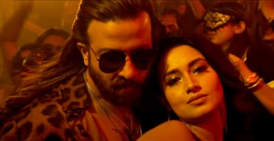 &lsquo;প্রিন্স&rsquo;-এর &lsquo;জ্বালা জ্বালা&rsquo; গানে শাকিব খান ও তাসনিয়া ফারিণ (ছবি: ক্রিয়েটিভ ল্যান্ড ফিল্মস)