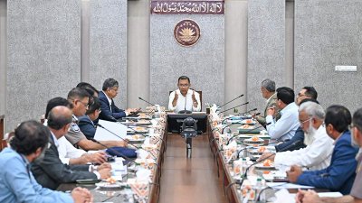 প্রধানমন্ত্রীর সভাপতিত্বে সচিবালয়ে যানজট নিরসন বিষয়ক সভা অনুষ্ঠিত হয়