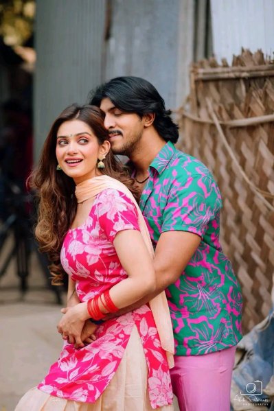 তিশা ও তৌসিফ