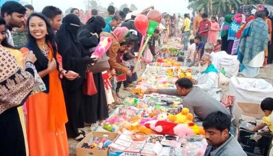 দরগাকেই কেন্দ্র করে সেখানে শুরু হয় ঐতিহ্যবাহী পৌষ মেলা