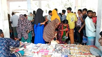 দুই দিনব্যাপী চলা এই মেলা স্থানীয় সব ধর্মের মানুষের কাছে ঐতিহ্যের