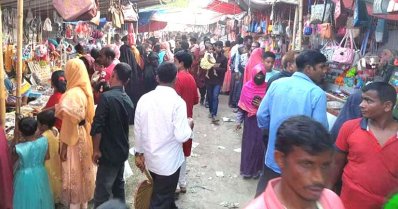অন্তত ৩০ গ্রামের জামাই-বউয়ের ঢল নামে মেলায়