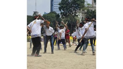 রাজধানীর পল্টন ময়দানে কিউট বৈশাখী ক্রীড়া উৎসবের উদ্বোধন অনুষ্ঠানে বক্তব্য রাখেন যুব ও ক্রীড়া প্রতিমন্ত্রী আমিনুল হক