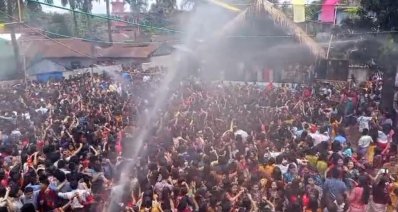 খাগড়াছড়ি জেলা শহরের পানখাইয়া পাড়ায় আয়োজন করা হয় মৈত্রী পানিবর্ষণ উৎসব