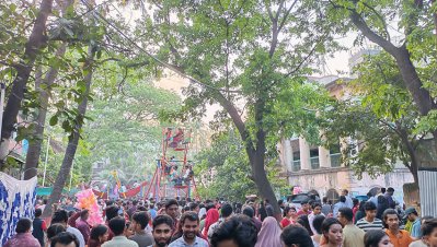 উৎসবমুখর পরিবেশে জবিতে পালিত হলো বর্ষবরণ 