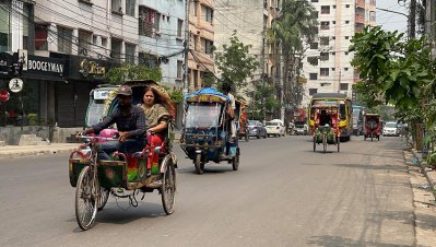 রাজধানীর রাজপথে অটোরিকশা (ছবি: বাংলা ট্রিবিউন) 