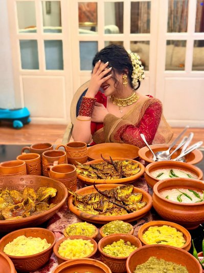 বৈশাখী রান্নার বাহার ও সাজে হার্টথ্রব পরী মনি