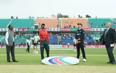টসের মুহূর্তের ছবি।