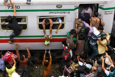 বৈশ্বিক স্ট্রিট ফটোগ্রাফি পুরস্কার জিতলেন বাংলাদেশি আলোকচিত্রী