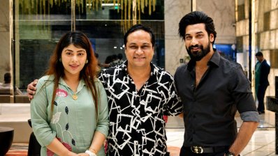 মিস্টি ও সজলের মাঝে নির্মাতা দেবাশীষ বিশ্বাস