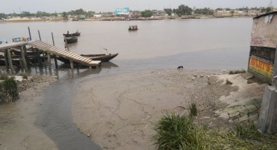 নদীর ১০-৩০ সেন্টিমিটার গভীরতায়ও মাইক্রোপ্লাস্টিক