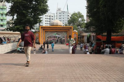 শাহ আলী বাগদাদীর (রহ.) মাজারের আছে হাজার কোটি টাকার স্থাবর ও অস্থাবর সম্পদ। ছবি: আবির আহম্মেদ সুপ্ত
