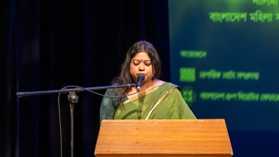 সংগীত পরিবেশন করছেন ফারহিন খান জয়িতা