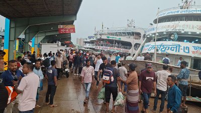 সন্ধ্যার পর থেকে যাত্রীর চাপ বাড়তে পারে