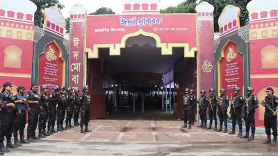 জাতীয় ঈদগাহ মাঠে র&zwnj;্যাবের নিরাপত্তা ব্যবস্থা