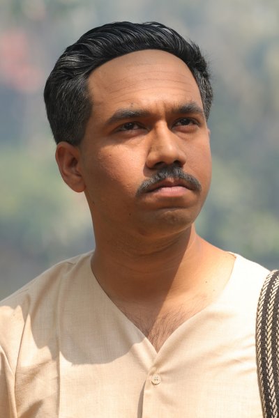 জীবনানন্দ দাশ চরিত্রে খায়রুল বাশার