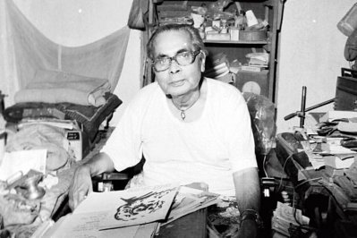 দেবব্রত বিশ্বাস