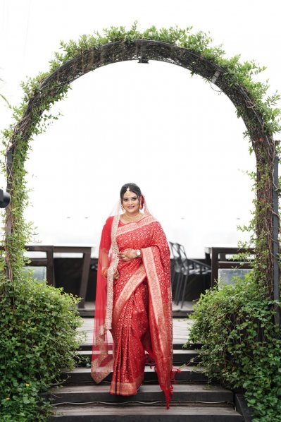 কনের সাজে দীপ্তি