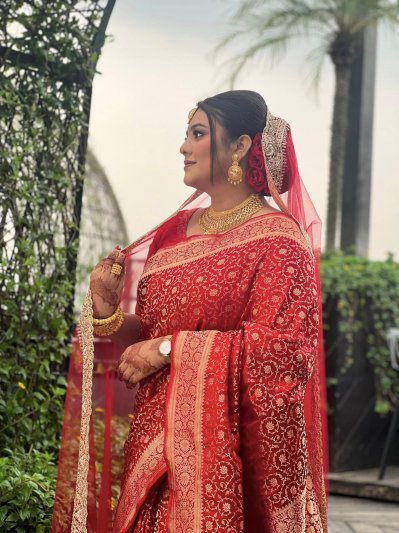কনের সাজে দীপ্তি