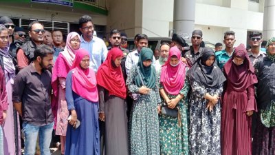 কয়েকদিন আগে শেবাচিম হাসপাতালে অভিযান চালিয়ে কয়েকজন দালালকে আটক করেছিল র&zwnj;্যাব