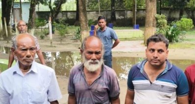 বিকাল ৫টার দিকে বকশীগঞ্জ থানা থেকে তাকে স্বজনদের কাছে আনুষ্ঠানিকভাবে হস্তান্তর করে পুলিশ