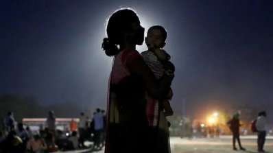 ভারতে সন্তান জন্মদানের হার কমছে কেন