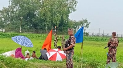 তারা শূন্যরেখার কাছে ভারতের প্রান্তে রয়েছেন, ওই প্রান্তে বিএসএফ এবং এই প্রান্তে বিজিবি দাঁড়িয়ে আছে