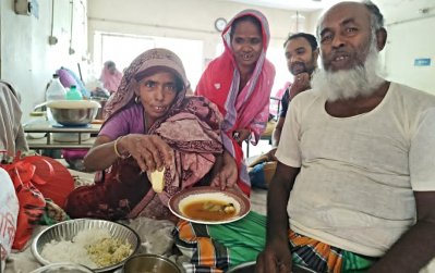 সরকারি হাসপাতালের খাবারের এ কী হাল