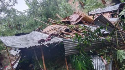 চট্টগ্রামে টানা বৃষ্টিতে পাহাড়ধস ও দেয়াল ধসে দুই শিশুসহ চার জনের মৃত্যু