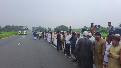 সড়কে বিএনপির নেতাকর্মীরা