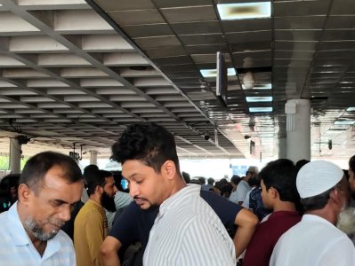 ক্যানোপিতে সবসময় ভিড়