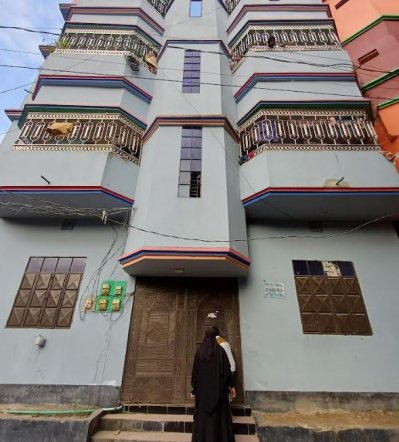 গত ২৫ জুন সকালে রায়পুর পৌরসভার ৩ নম্বর ওয়ার্ডের গোডাউন রোড এলাকার এই ভাড়া বাসায় হত্যাকাণ্ড ঘটে