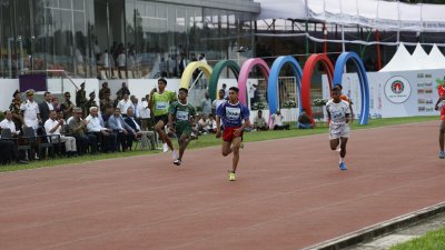 খেলায় ফিরছে শিশুরা, নতুন কুঁড়িতে আশার আলো