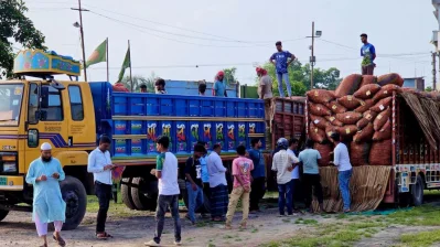 হিলি স্থলবন্দর দিয়ে কাঁচামরিচ আমদানি