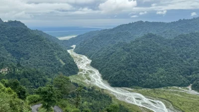 পাহাড় ঘেরা ঝালং (সংগৃহীত)।