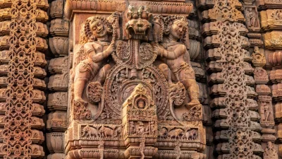 এসব কারুকাজে দেখা যায় তৎকালীন মানুষের জীবনযাপন। ছবি: সংগৃহীত