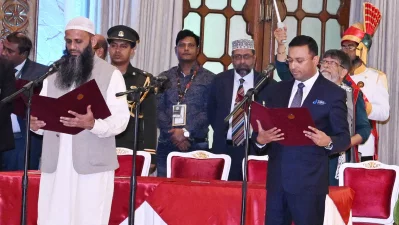 শপথ নিচ্ছেন দুই প্রতিমন্ত্রী। ছবি: পিআইডি