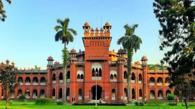 ঢাকা বিশ্ববিদ্যালয় এলাকার কার্জন হল। ছবি: সংগৃহীত