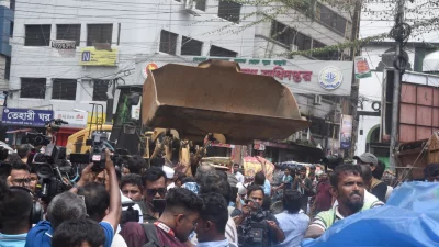 ফুটপাত দখলমুক্তকরণ অভিযান