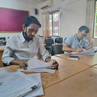 কৃষক পর্যায়ে সার বিক্রির কার্যক্রম পরিচালনার লক্ষ্যে নগরী ও জেলার ১৬ উপজেলায় ৩৮৪টি ডিলার নিয়োগ দেওয়া হবে
