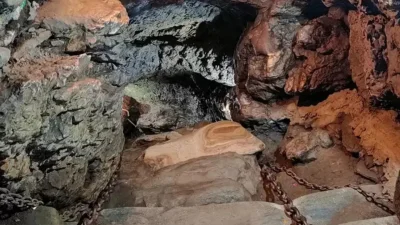 পাতাল ভুবনেশ্বর, উত্তরাখণ্ড (ছবি: সংগৃহীত)